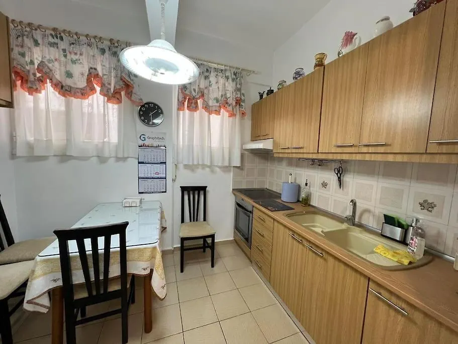 Local Apt Near City Lights 2 Heraklion
